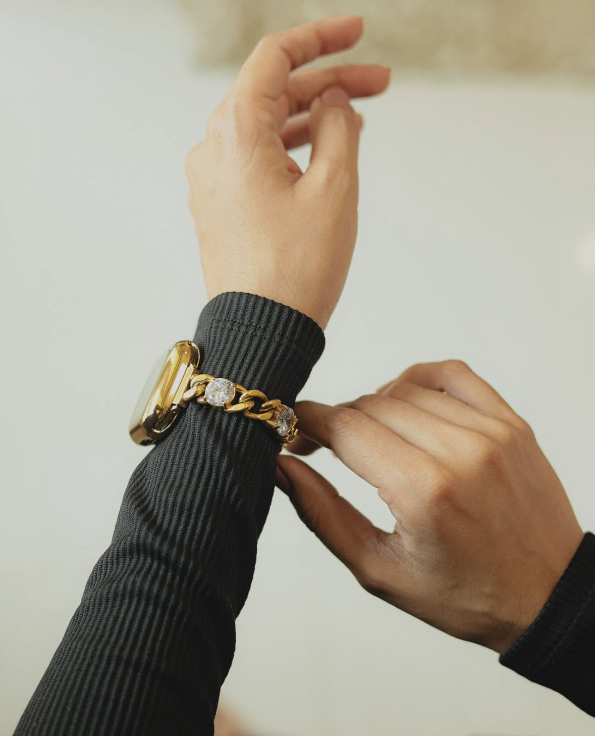 DIAMOND BLOSSOM APPLE WATCH BRACELET - GOLD (ST-STEEL) Blossom cases ®