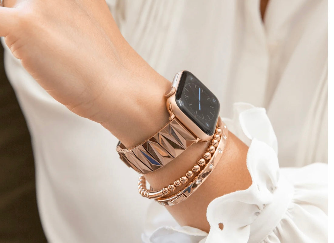DIAMOND CUT APPLE WATCH BRACELET - ROSE GOLD  (ST-STEEL).