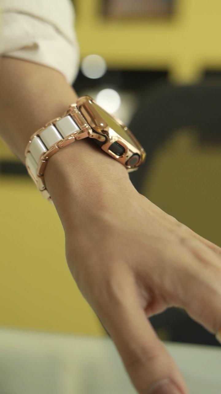 WHITE & ROSE GOLD APPLE WATCHBAND