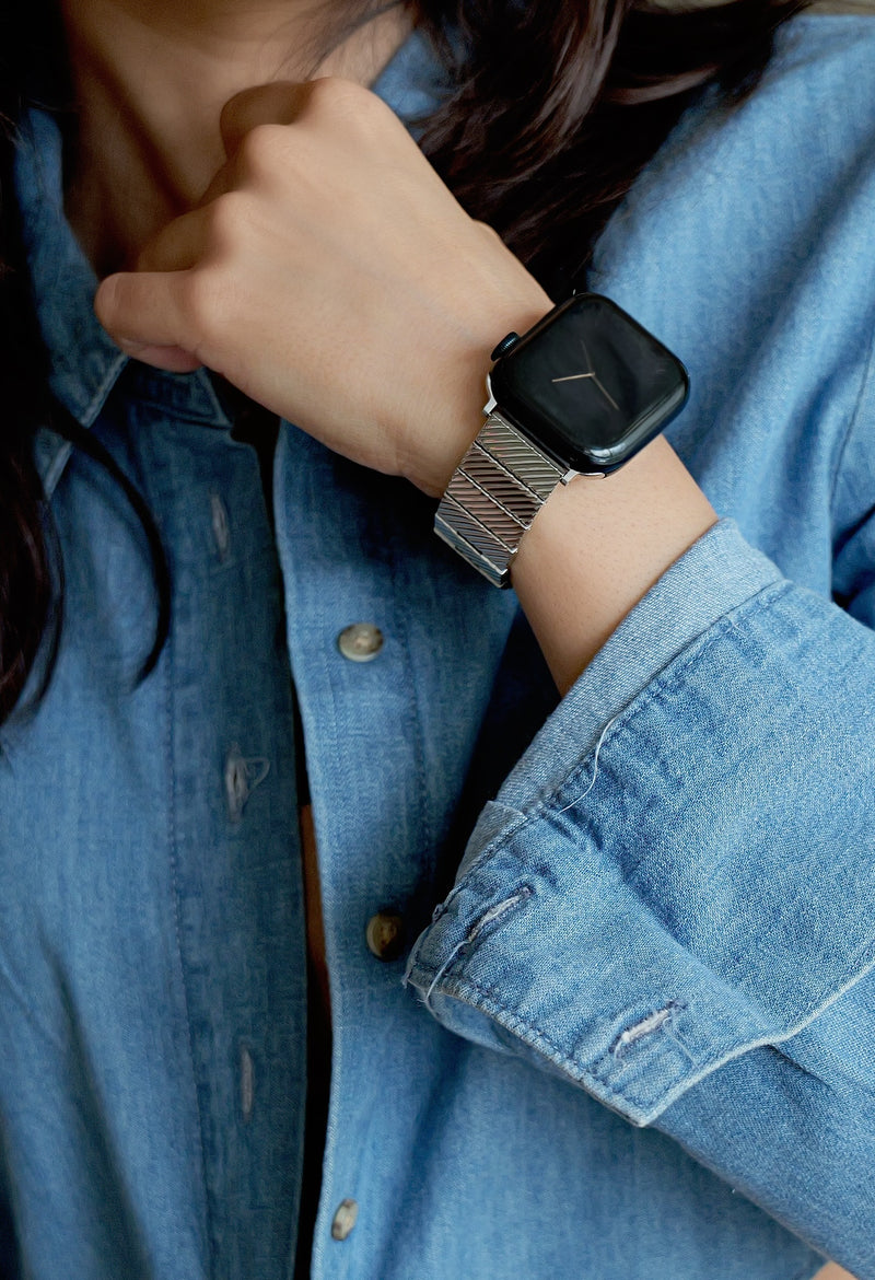 GRATITUDE  APPLE WATCH BRACELET - SILVER (ST-STEEL)
