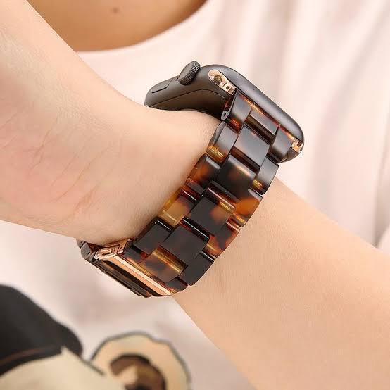 BROWN FLORAL RESIN WATCHBAND